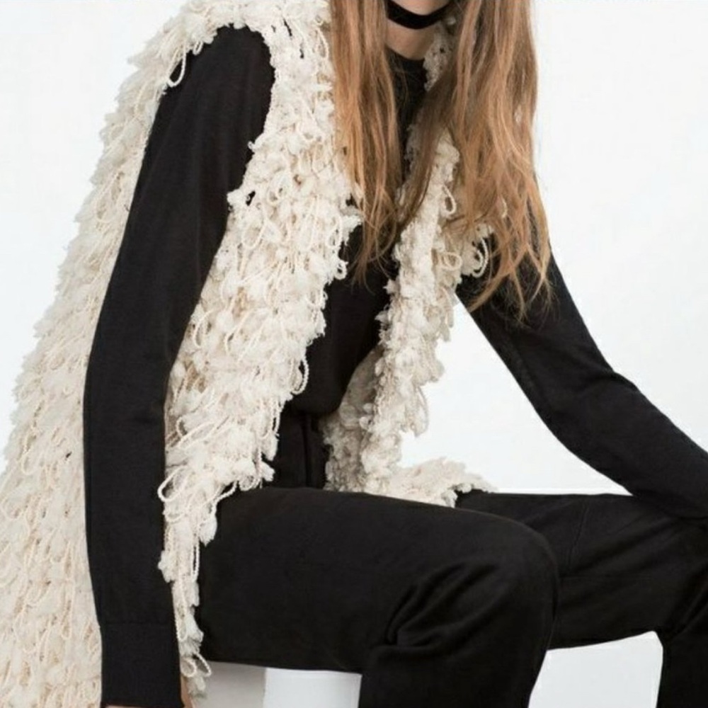 Zara Shaggy Boho Women's Cream Textured Sweater Vest Size Medium M